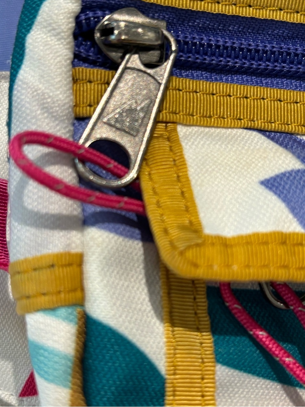 MEC Mountain Equipment Company Geometric Retro Hip Pack Fanny Bag Flaws - Picture 10 of 16
